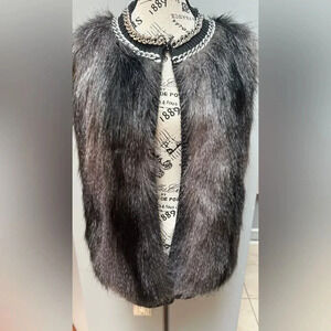 Jennifer Lopez Embellished Faux Fur Sweater Vest Stretch Woven Lining Size large
